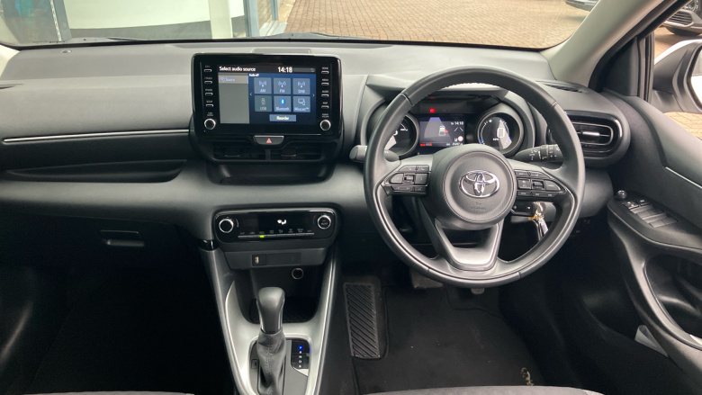 Toyota Yaris 1.5 Hybrid Design 5dr CVT Hybrid Hatchback